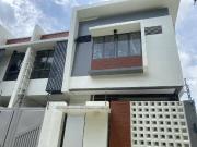 Spacious modern townhouse FOR SALE in Project 8 Quezon...