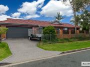 Spacious, Modern Villa Close to Everything!