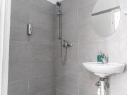 Spacious, neat suite, Vienna Amsterdam Apartments for Rent