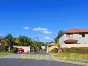 Spacious new painting villa at 25 Buckingham Place Eight...