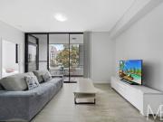 SPACIOUS NORTH FACING APARTMENT WITH GARDEN VIEWS