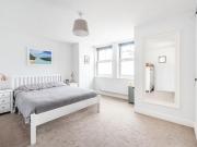 Spacious one bed flat in Earlsfield