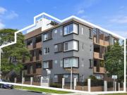 Spacious One Bed in Ultra Convenient Location