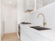 SPACIOUS ONE BEDROOM APARTMENT WITH CITY VIEWS