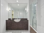 Spacious One Bedroom Apartment with Riverwalk Access – A...