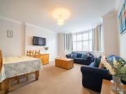 Spacious One Bedroom Flat, BH4