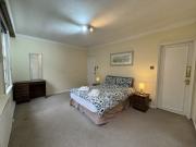 Spacious One Bedroom Flat in Reeves Mews Mayfair
