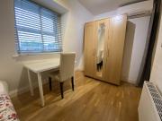 Spacious One Bedroom Flat with AC in South Ken
