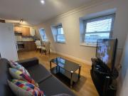 Spacious One Bedroom Flat with AC in South Ken