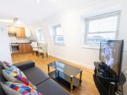 Spacious One Bedroom Flat with AC in South Ken