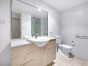 Spacious one bedroom ground floor garden apartment