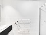 Spacious One Bedroom In Iconic Flinders Lane