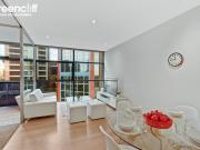 Spacious One Bedroom plus study Apartment in the...