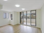 SPACIOUS ONE BEDROOM UNIT PLUS STUDY