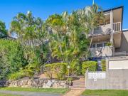 Spacious One Bedroom Unit with Pool, Large Balcony &...