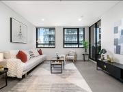 Spacious open plan living with a private courtyard