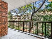 Spacious & Private 3 Bedroom Apartment in Prime Location