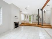 Spacious & Private Townhouse Backing onto Bushland