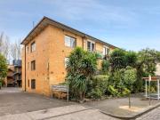 Spacious refurbished top floor apartment in a popular...