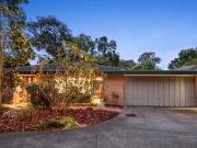 Spacious Renovated Unit, Water Usage Included