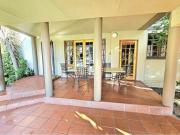 spacious retail space in kensington b