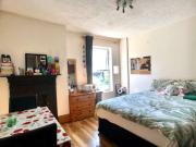 Spacious room in shared apartment in Stoneybatter, Dublin
