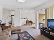 Spacious Split Level 3 Bedroom Penthouse Apartment