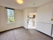 Spacious studio apartment in a secure building, bills...