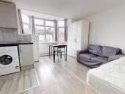 Spacious Studio Flat In Dollis Hill