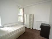 Spacious Studio Flat in Hanwell Spacious Studio Flat in Hanwell