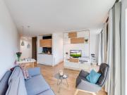 Spacious Studio XL with a kitchenette and seating area...