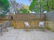 Spacious & Stylish Apartment Surrounded by Greenery...
