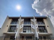 3 Storey Townhouse for Sale on Pine Road, Las Piñas City... 3 Storey Townhouse for Sale on Pine Road, Las Piñas City...