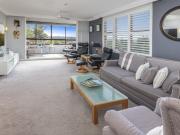 Spacious 126sqm, Stylish, Sun filled Apartment with...