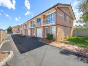 SPACIOUS THREE BEDROOM UNIT IN CONVENIENT LOCATION