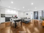 Spacious Top Floor 1 Bedroom Beauty