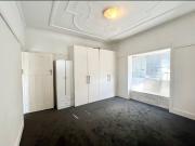 Spacious Top Floor 2 bedroom unit close to transport
