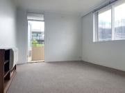 Spacious top floor apartment