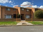 Spacious Townhouse Spacious Townhouse