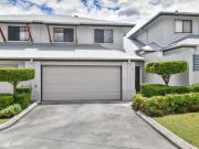 Spacious Townhouse Close to Everything with Pool, Tennis...