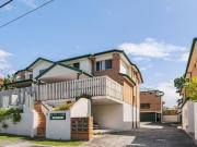 Spacious Tri Level Townhouse with 4 Car Spaces