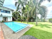 Spacious Tropical 4 Bedroom House with Pool in Mandaue...