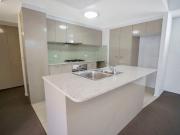 Spacious Two Bed Unit facing Park