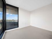 Spacious Two Bedroom Apartment at Swanston Square