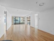 Spacious Two Bedroom Art Deco Apartment