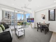 Spacious Two Bedroom City Apartment with Park Views