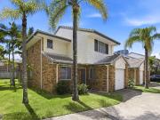 Spacious Two Storey Townhouse Walking distance to the...