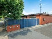 SPACIOUS UNIT CLOSE TO GOULBURN RIVER!