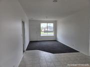 SPACIOUS UNIT IN ALTONA MEADOWS