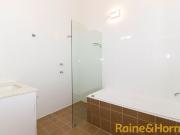 Spacious Unit In South